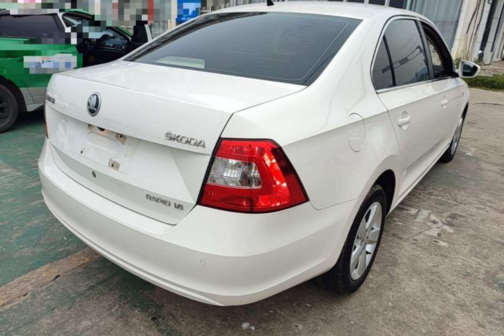 Used Skoda Rapid 2013 1.6L Automatic Smart Selection Model Rear Right 45 Deg
