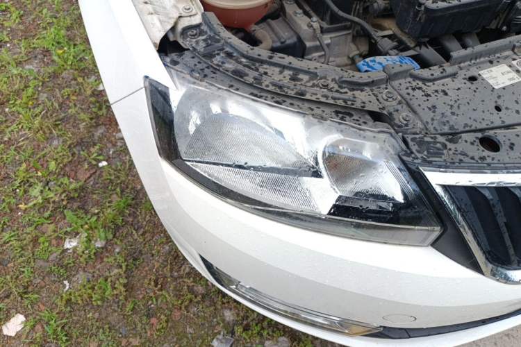 Used Skoda Rapid 2013 1.6L Automatic Smart Selection Model Right Front Headlight