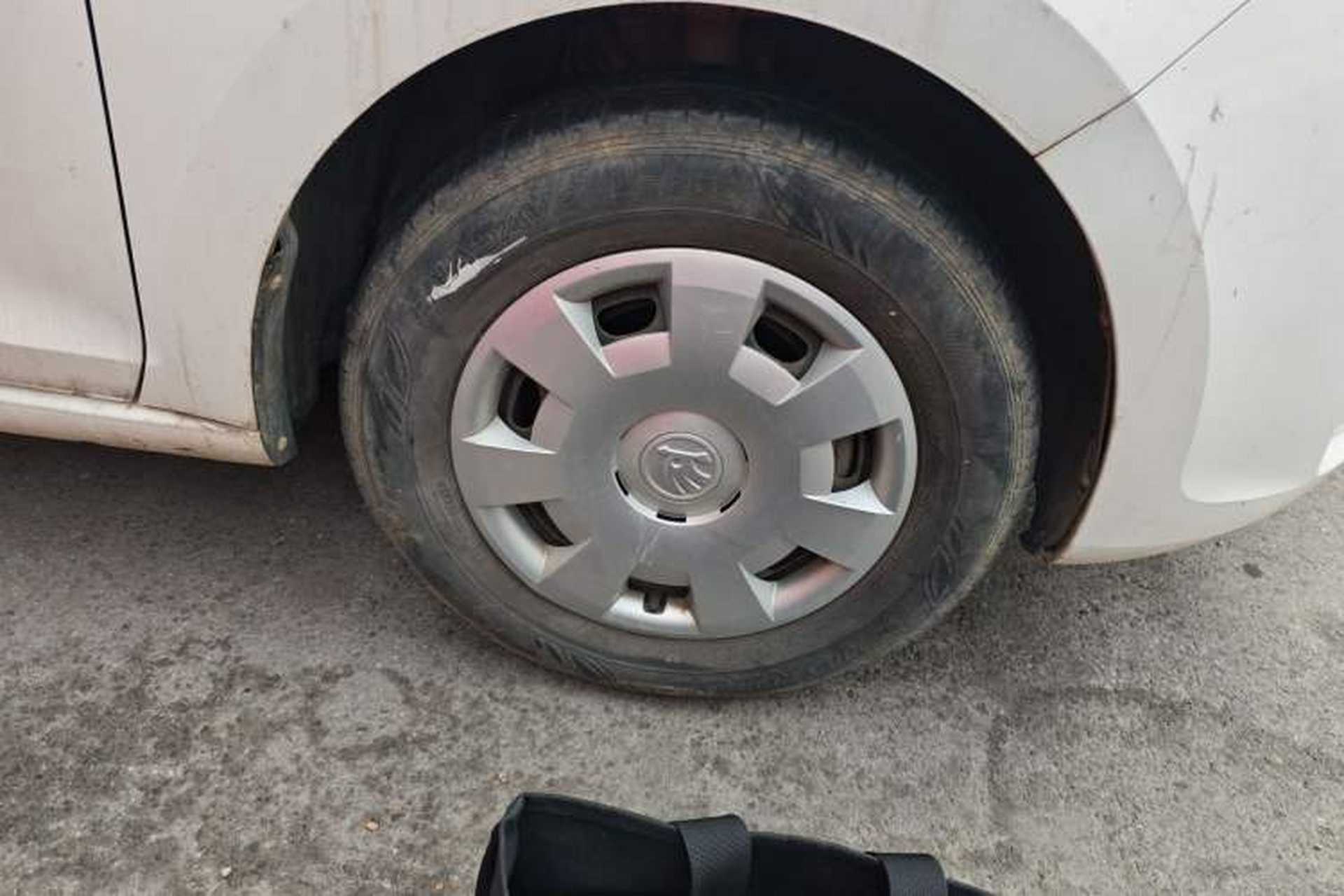 Used Skoda Rapid 2013 1.4L Manual Enjoyment Model Right Front Wheel Hub