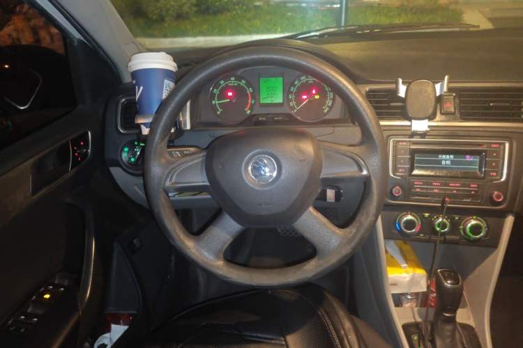 Used Skoda Rapid 2013 1.6L Automatic Enjoyment Model Steering Wheel