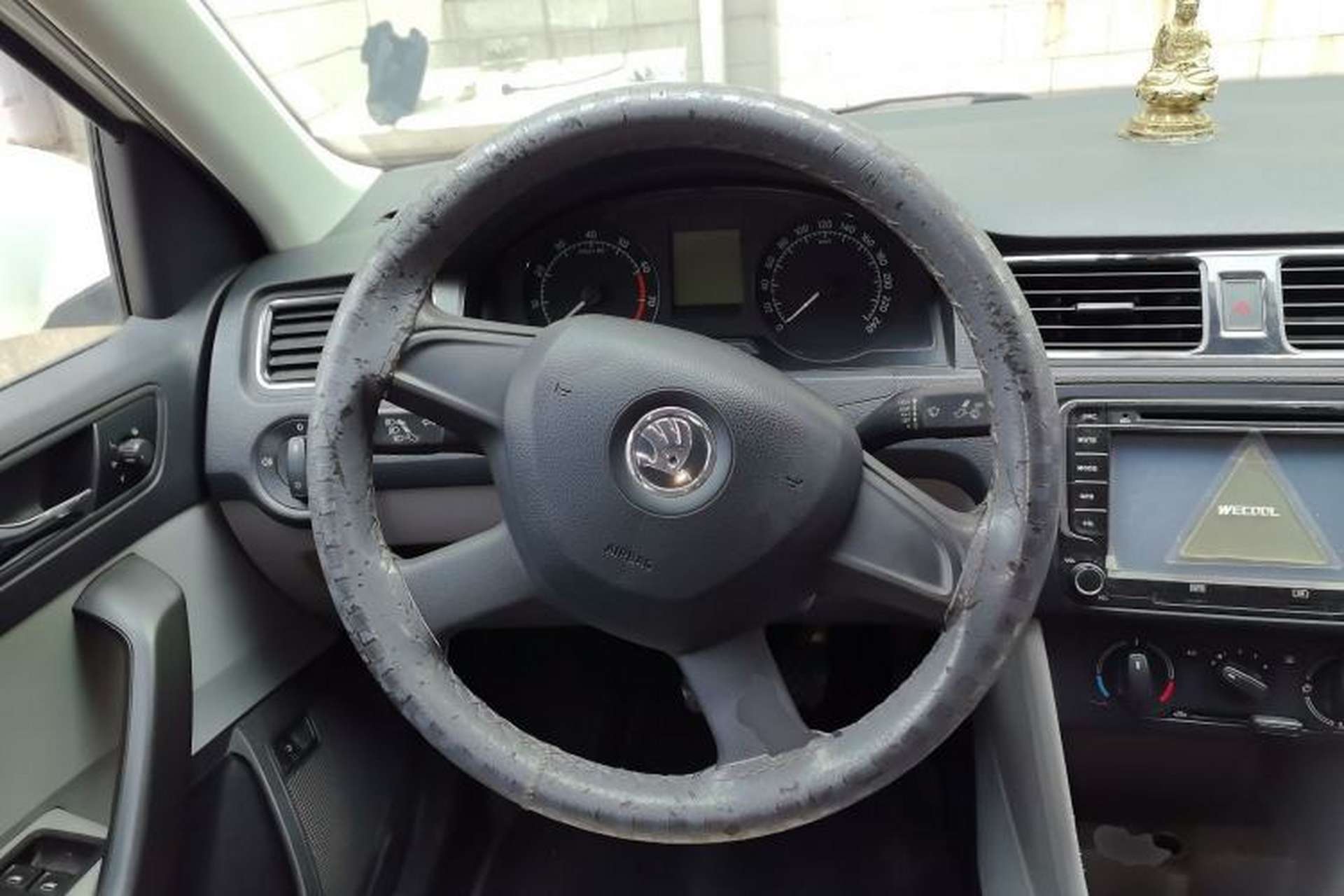 Used Skoda Rapid 2013 1.6L Manual Smart Selection Model Steering Wheel