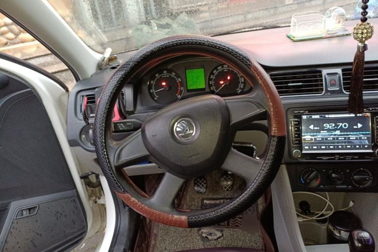 Used Skoda Rapid 2013 1.4L Manual Enjoyment Model Steering Wheel