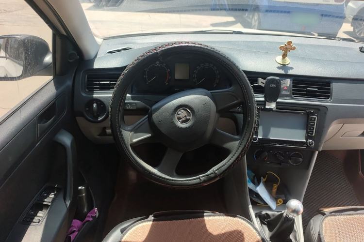 Used Skoda Rapid 2013 1.6L Manual Enjoyment Model Steering Wheel