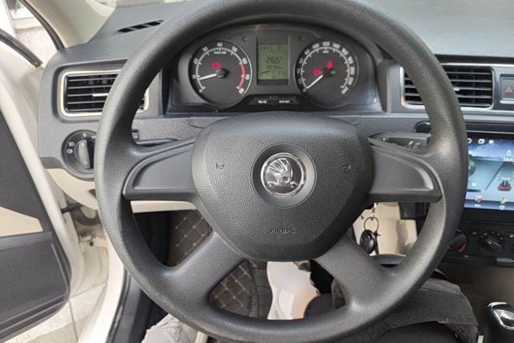 Used Skoda Rapid 2013 1.6L Automatic Smart Selection Model Steering Wheel