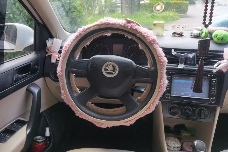 Used Skoda Rapid 2013 1.4L Manual Smart Selection Trim Steering Wheel