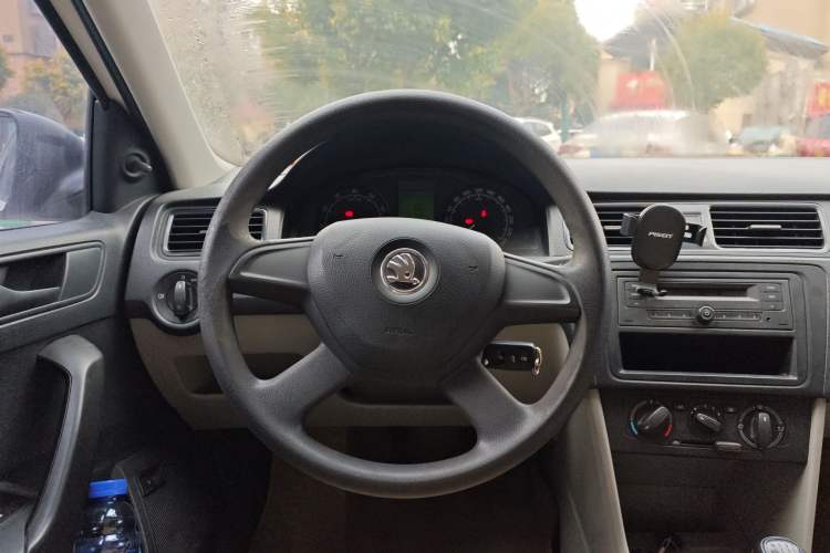 Used Skoda Rapid 2013 1.4L Manual Enjoyment Model Steering Wheel