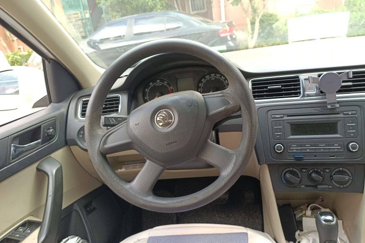 Used Skoda Rapid 2013 1.6L Automatic Smart Selection Model Steering Wheel