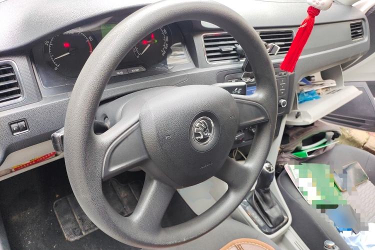 Used Skoda Rapid 2013 1.6L Automatic Smart Selection Model Steering Wheel
