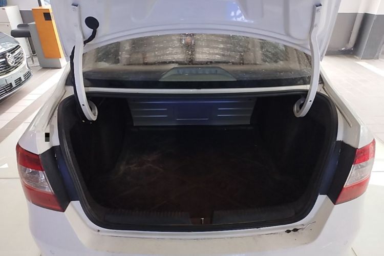 Used Skoda Rapid 2013 1.4L Manual Smart Selection Trim Trunk