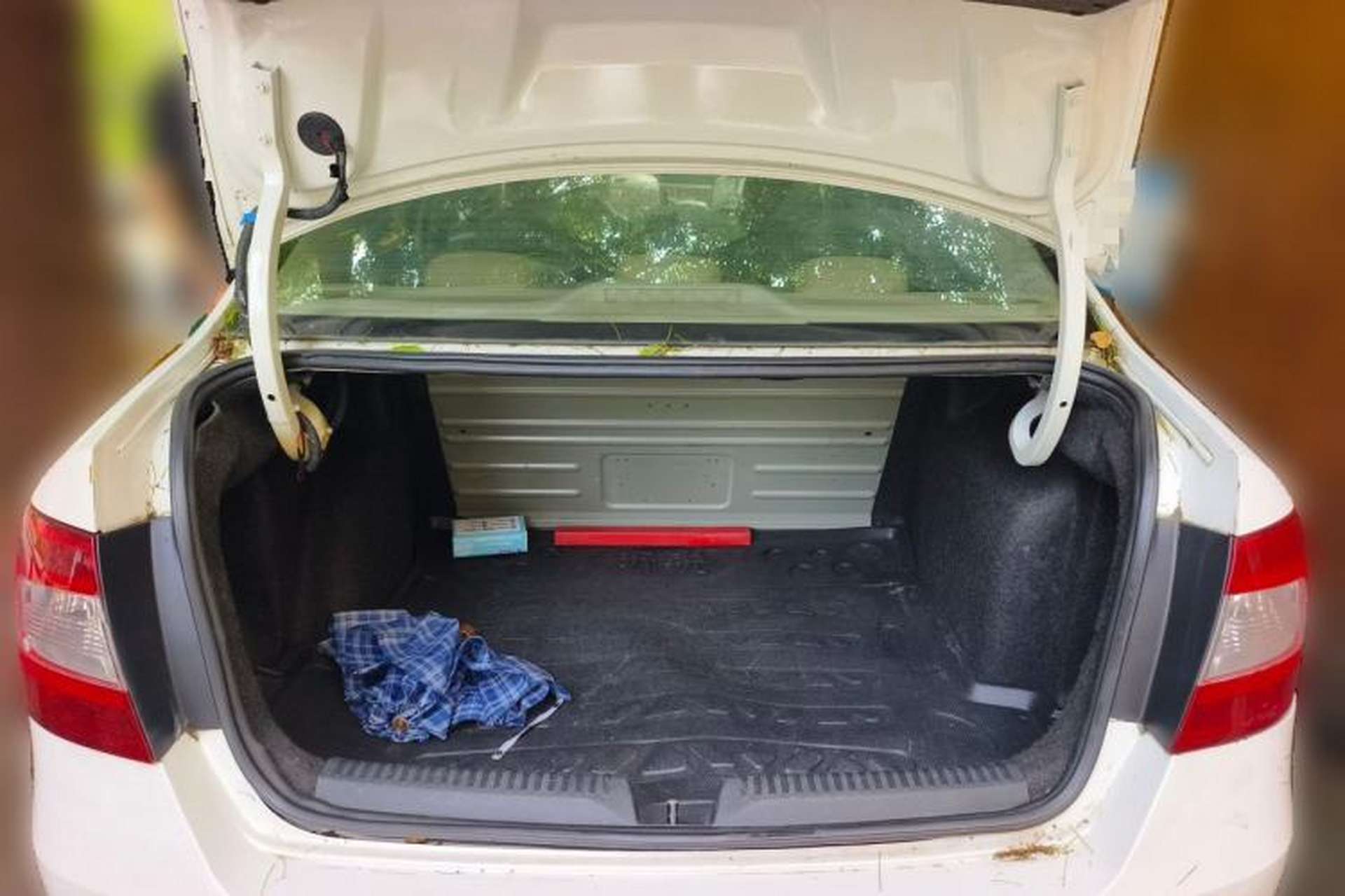 Used Skoda Rapid 2013 1.6L Manual Preferred Version Trunk