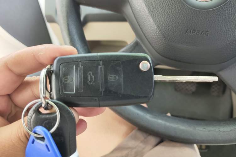 Used Skoda Rapid 2013 1.6L Automatic Smart Selection Model Vehicle Key