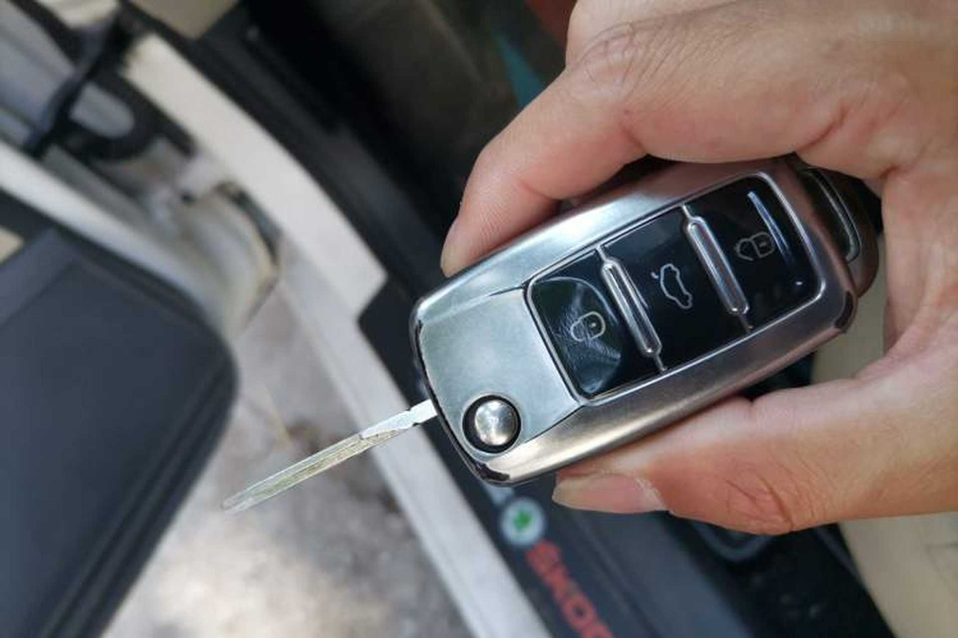 Used Skoda Rapid 2013 1.6L Manual Smart Selection Model Vehicle Key