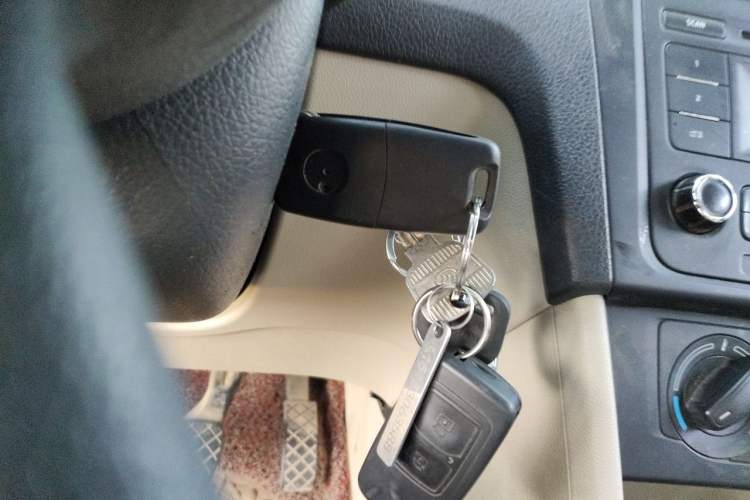 Used Skoda Rapid 2013 1.6L Manual Smart Selection Model Vehicle Key