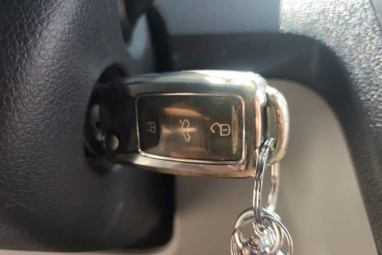 Used Skoda Rapid 2013 1.6L Manual Enjoyment Model Vehicle Key