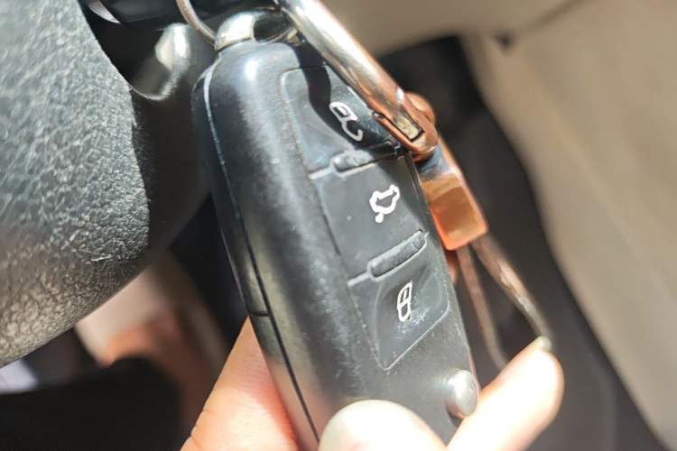 Used Skoda Rapid 2013 1.6L Manual Smart Selection Model Vehicle Key