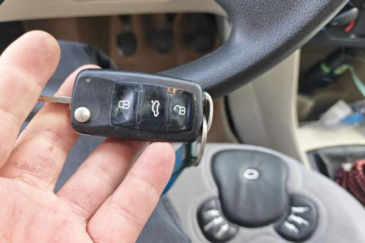 Used Skoda Rapid 2013 1.6L Manual Smart Selection Model Vehicle Key