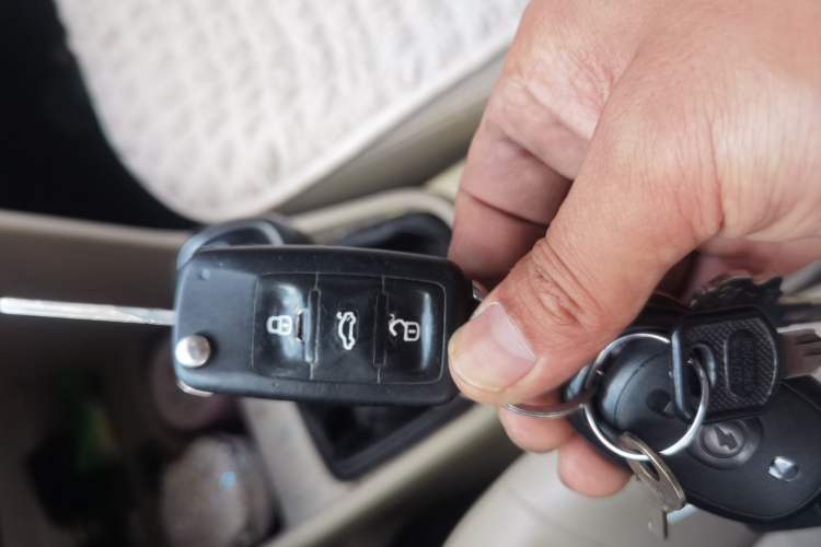 Used Skoda Rapid 2013 1.4L Manual Smart Selection Trim Vehicle Key