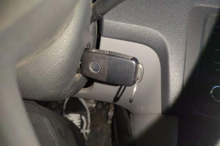 Used Skoda Rapid 2013 1.6L Automatic Smart Selection Model Vehicle Key