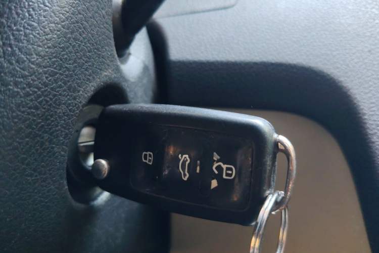 Used Skoda Rapid 2013 1.6L Manual Smart Selection Model Vehicle Key