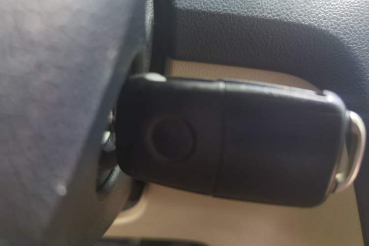 Used Skoda Rapid 2013 1.6L Automatic Smart Selection Model Vehicle Key