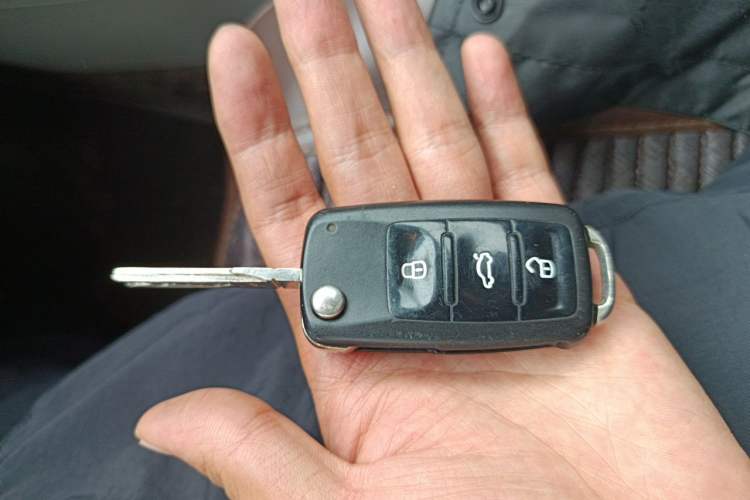 Used Skoda Rapid 2013 1.6L Automatic Smart Selection Model Vehicle Key
