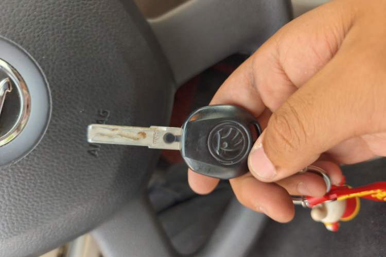 Used Skoda Rapid 2013 1.6L Automatic Smart Selection Model Vehicle Key