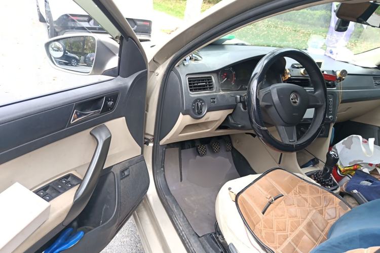 Used Skoda Rapid 2013 1.6L Manual Smart Selection Model Driver Seat