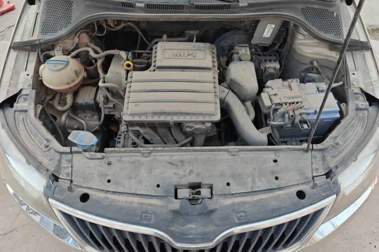 Used Skoda Rapid 2013 1.6L Manual Smart Selection Model Engine Bay