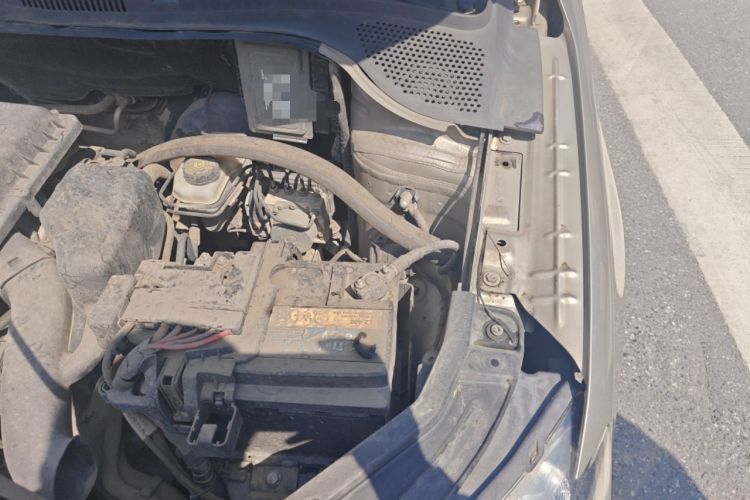 Used Skoda Rapid 2013 1.6L Manual Smart Selection Model Engine Bay Left