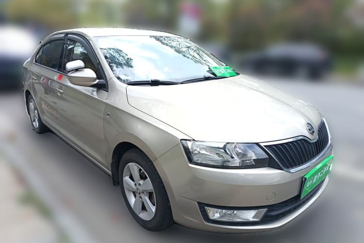 Used Skoda Rapid 2013 1.6L Manual Smart Selection Model Front Right 45 Deg