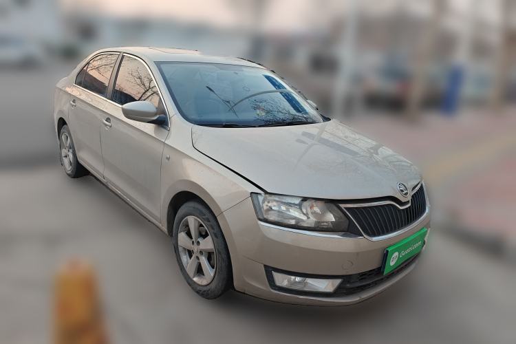 Used Skoda Rapid 2013 1.6L Manual Smart Selection Model Front Right 45 Deg