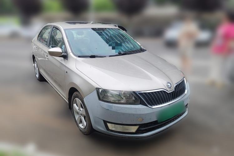 Used Skoda Rapid 2013 1.6L Manual Smart Selection Model Front Right 45 Deg