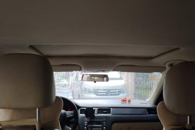 Used Skoda Rapid 2013 1.6L Manual Smart Selection Model Headliner