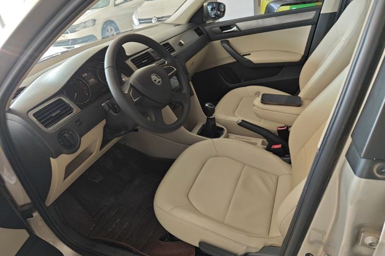Used Skoda Rapid 2013 1.6L Manual Preferred Version Left Front Seat