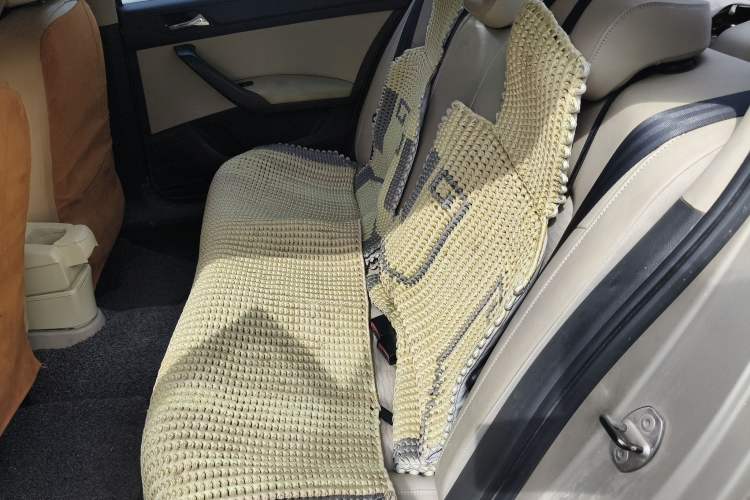 Used Skoda Rapid 2013 1.6L Automatic Smart Selection Model Left Rear Seat