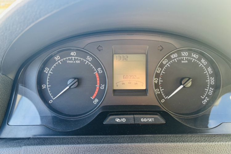 Used Skoda Rapid 2013 1.4L Manual Smart Selection Trim Odometer Close Up