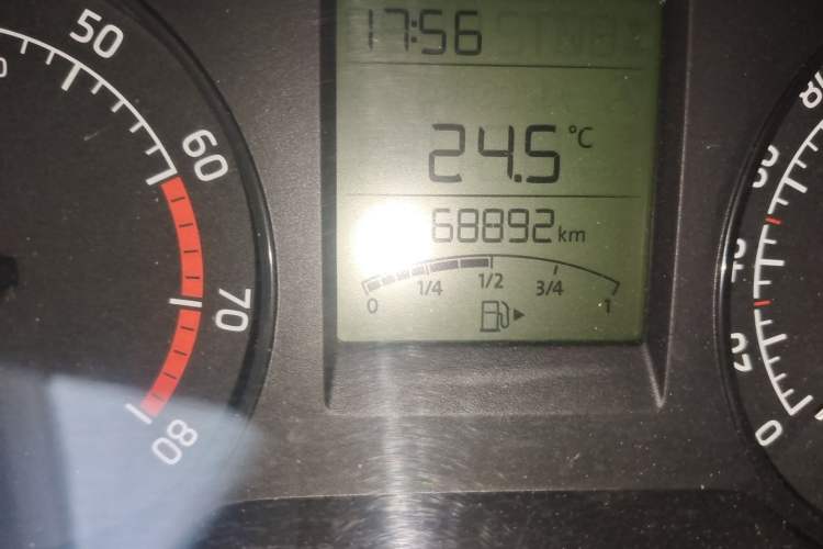 Used Skoda Rapid 2013 1.6L Manual Smart Selection Model Odometer Close Up