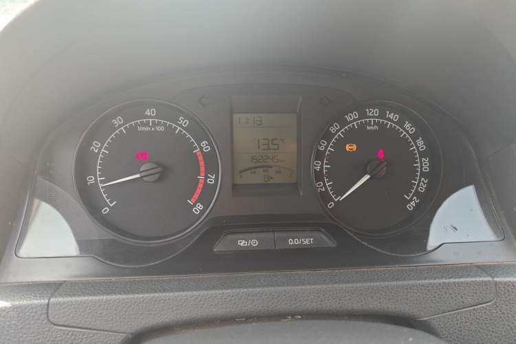 Used Skoda Rapid 2013 1.6L Manual Smart Selection Model Odometer Close Up