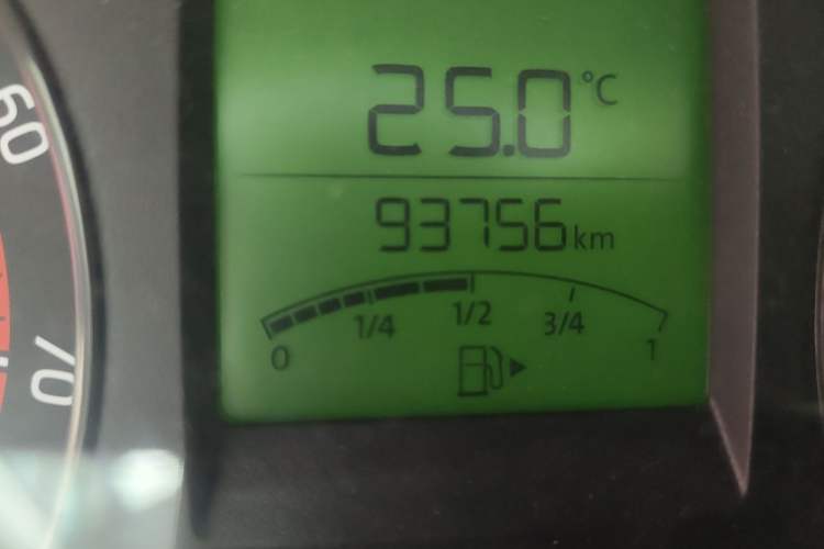 Used Skoda Rapid 2013 1.6L Manual Smart Selection Model Odometer Close Up