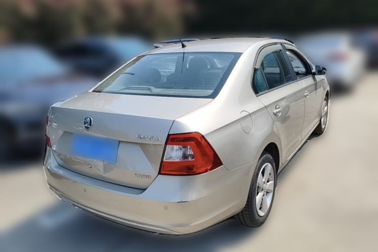 Used Skoda Rapid 2013 1.4L Manual Smart Selection Trim Rear Right 45 Deg