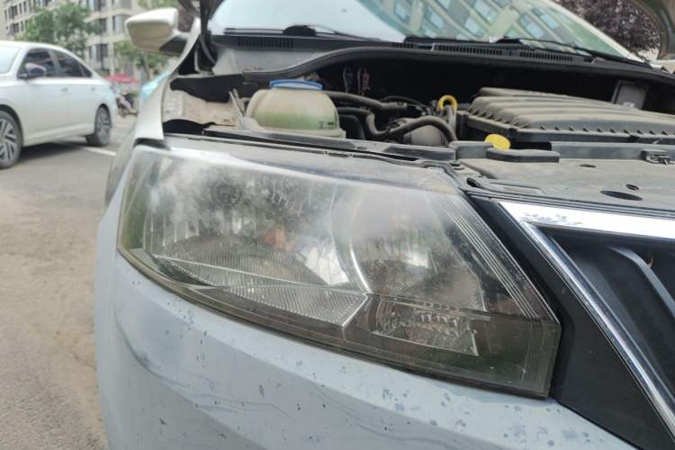Used Skoda Rapid 2013 1.6L Manual Smart Selection Model Right Front Headlight
