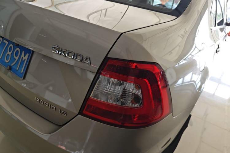 Used Skoda Rapid 2013 1.6L Manual Preferred Version Right Rear Taillight