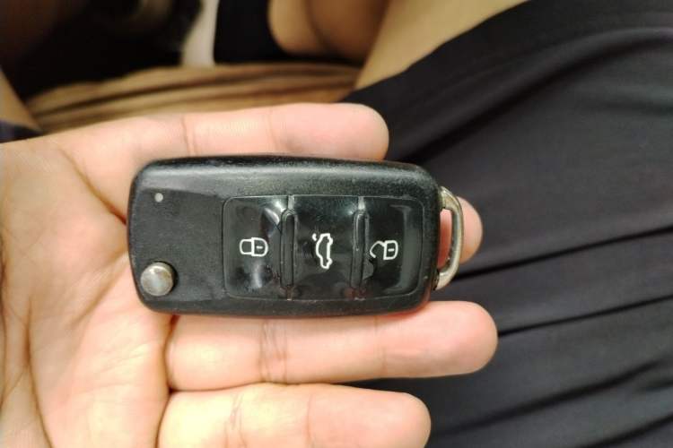 Used Skoda Rapid 2013 1.6L Manual Smart Selection Model Vehicle Key