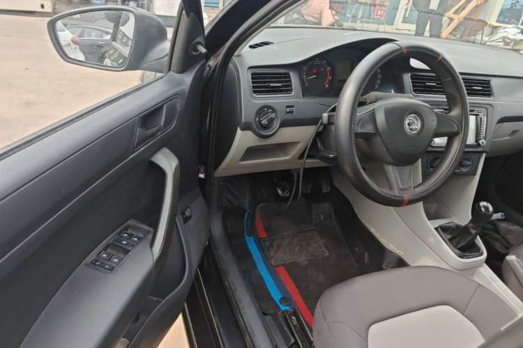 Used Skoda Rapid 2015 1.4L Manual Enjoyment Model Driver Seat