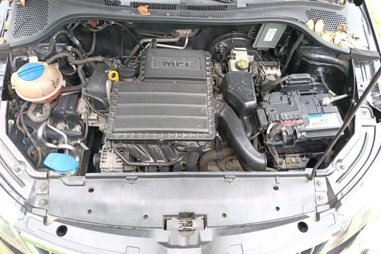 Used Skoda Rapid 2015 1.6L Automatic Smart Selection Model Engine Bay
