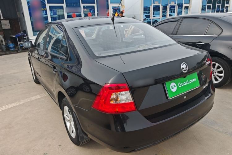 Used Skoda Rapid 2015 1.4L Manual Enjoyment Model Exterior 2
