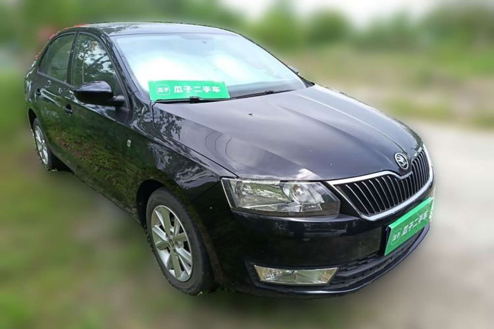 Used Skoda Rapid 2015 1.6L Automatic Smart Selection Model Front Right 45 Deg