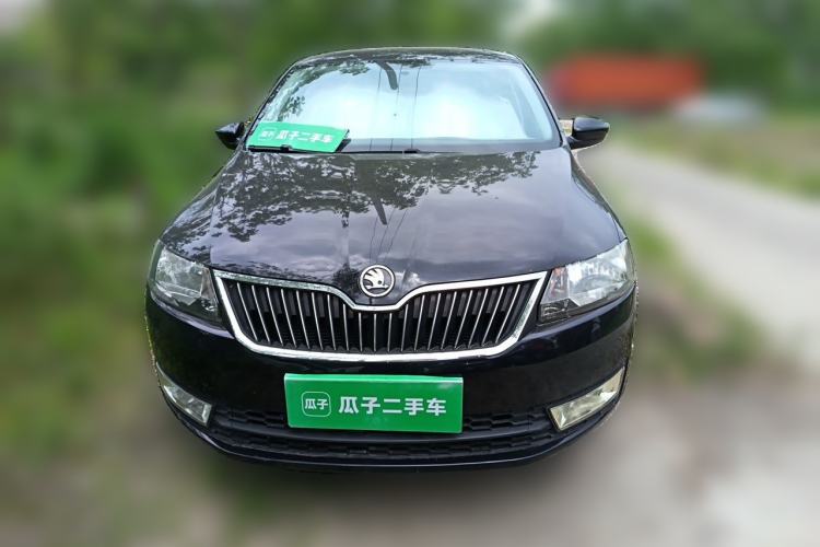 Used Skoda Rapid 2015 1.6L Automatic Smart Selection Model Front
