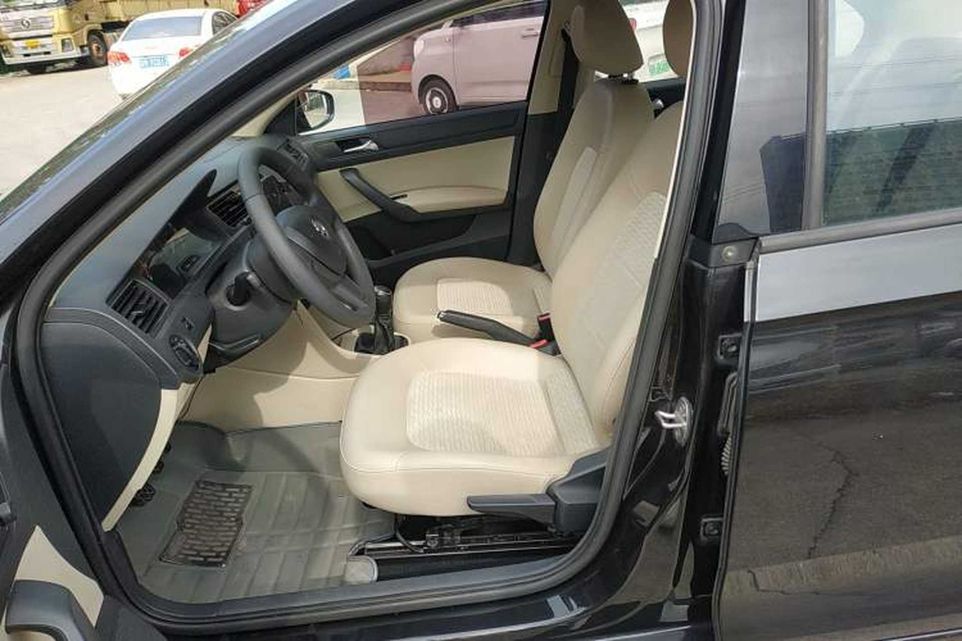 Used Skoda Rapid 2015 1.6L Manual Smart Selection Model Left Front Seat