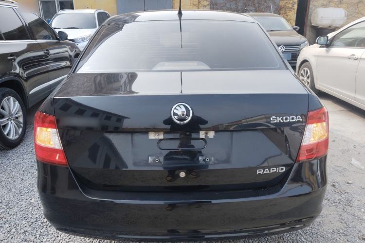 Used Skoda Rapid 2015 1.6L Manual Le Xuan Model Rear